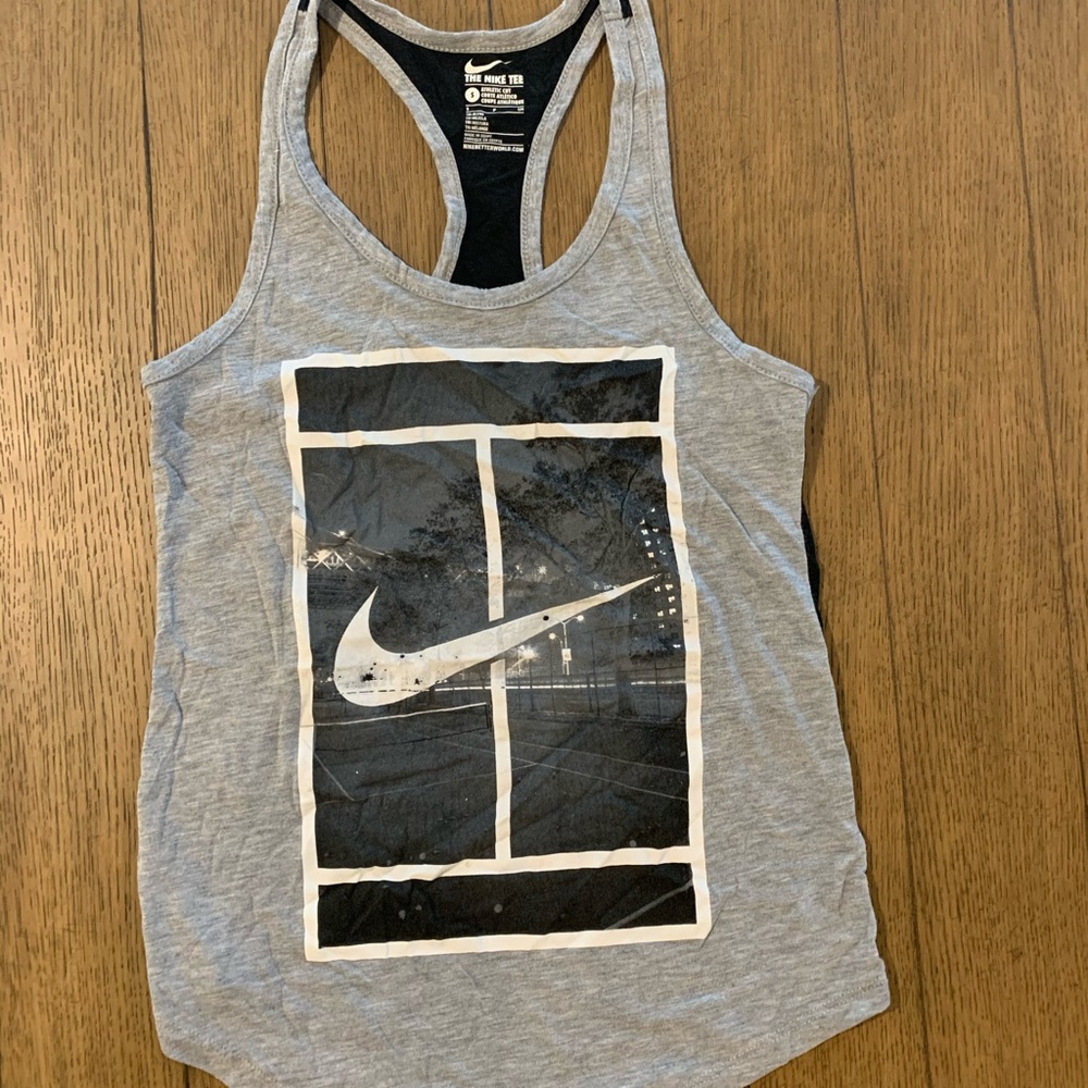 Nike tank